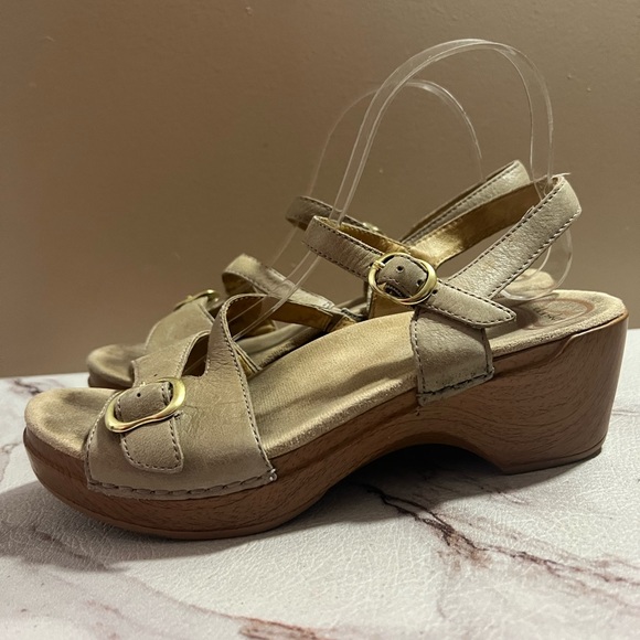 Dansko Shoes - Dansko Sandi Beige Leather Slingback Wedge Sandals Shoes Size 40 9.5 10 US.